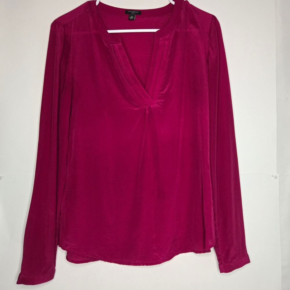 Ann Taylor Silk Blouse Magenta Pink Pleated V-Neck Long Sleeve Top XS